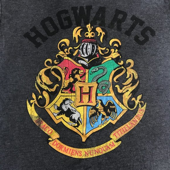🧿 2 for $25 🧿 UNISEX M - Harry Potter - Hogwarts Logo - Grey - Picture 2 of 8